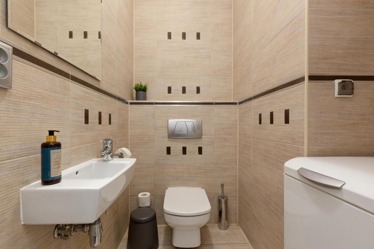 Residence On Wspolna Str. Apartment Warsaw By Renters Exterior foto
